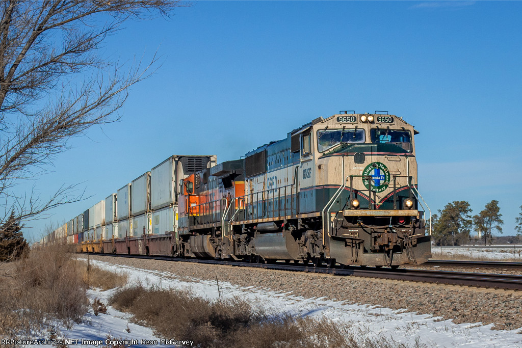 BNSF 9650 EAST